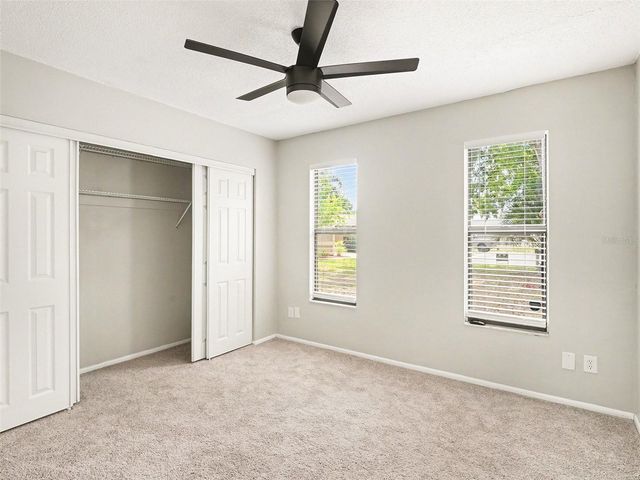 8211 COUNTRY OAKS COURT, Sarasota, FL 34243