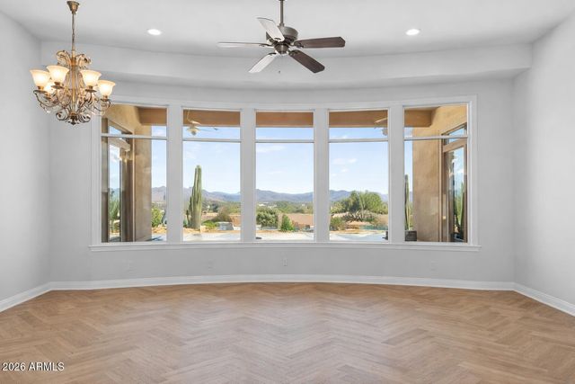 13912 E CAVEDALE Drive, Scottsdale, AZ 85262