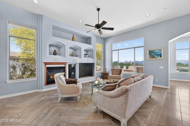 13912 E CAVEDALE Drive, Scottsdale, AZ 85262