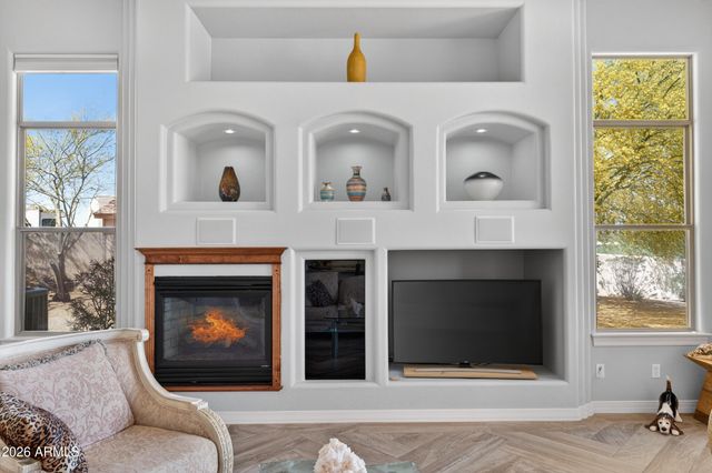 13912 E CAVEDALE Drive, Scottsdale, AZ 85262