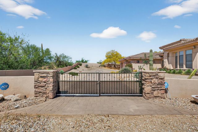 13912 E CAVEDALE Drive, Scottsdale, AZ 85262