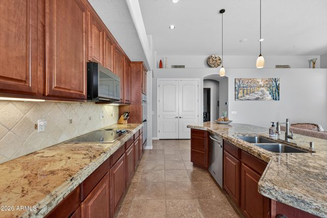 13912 E CAVEDALE Drive, Scottsdale, AZ 85262