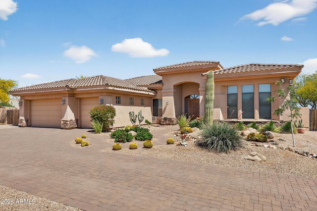 13912 E CAVEDALE Drive, Scottsdale, AZ 85262
