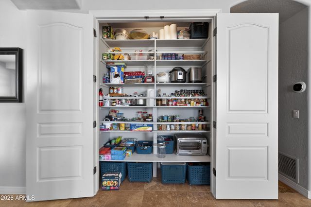 13912 E CAVEDALE Drive, Scottsdale, AZ 85262