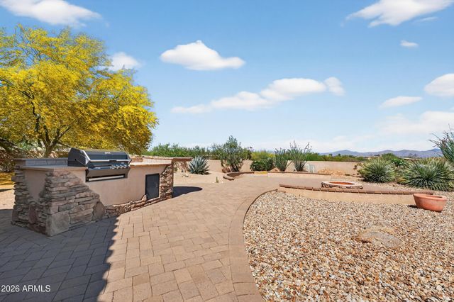 13912 E CAVEDALE Drive, Scottsdale, AZ 85262