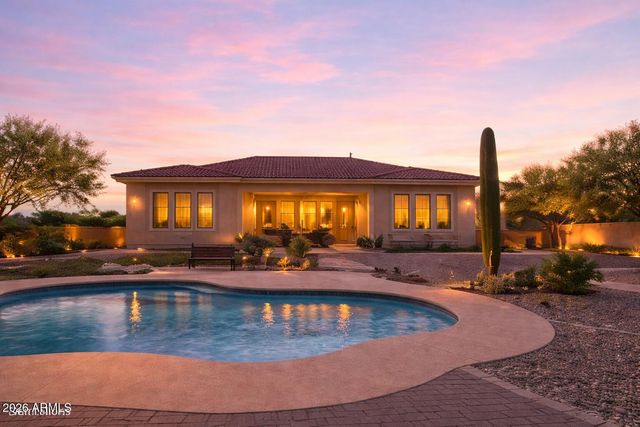 13912 E CAVEDALE Drive, Scottsdale, AZ 85262