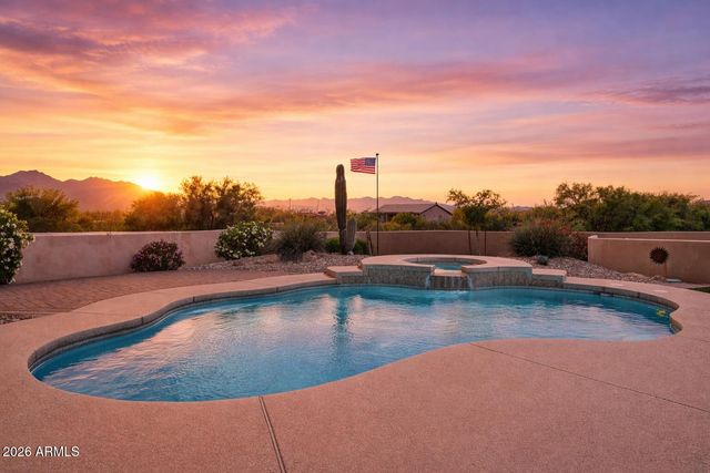 13912 E CAVEDALE Drive, Scottsdale, AZ 85262