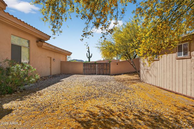 13912 E CAVEDALE Drive, Scottsdale, AZ 85262