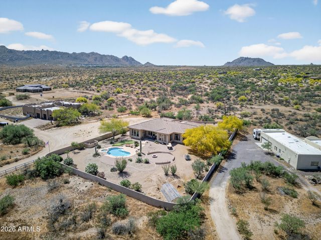 13912 E CAVEDALE Drive, Scottsdale, AZ 85262