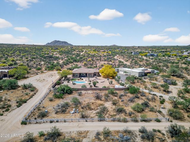 13912 E CAVEDALE Drive, Scottsdale, AZ 85262