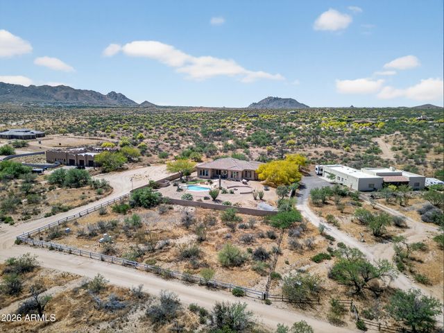 13912 E CAVEDALE Drive, Scottsdale, AZ 85262