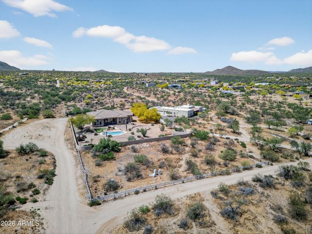 13912 E CAVEDALE Drive, Scottsdale, AZ 85262