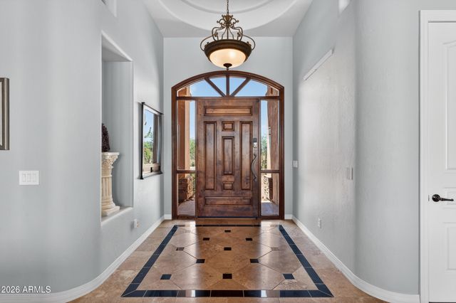 13912 E CAVEDALE Drive, Scottsdale, AZ 85262