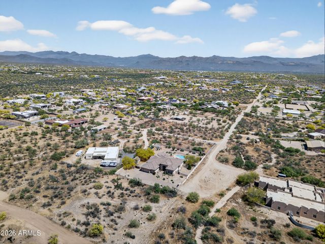 13912 E CAVEDALE Drive, Scottsdale, AZ 85262