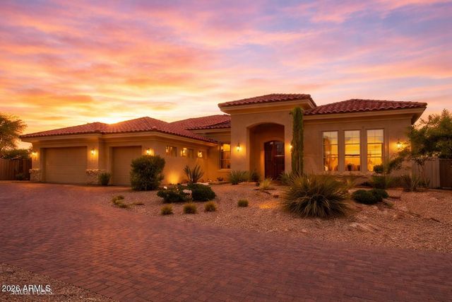 13912 E CAVEDALE Drive, Scottsdale, AZ 85262