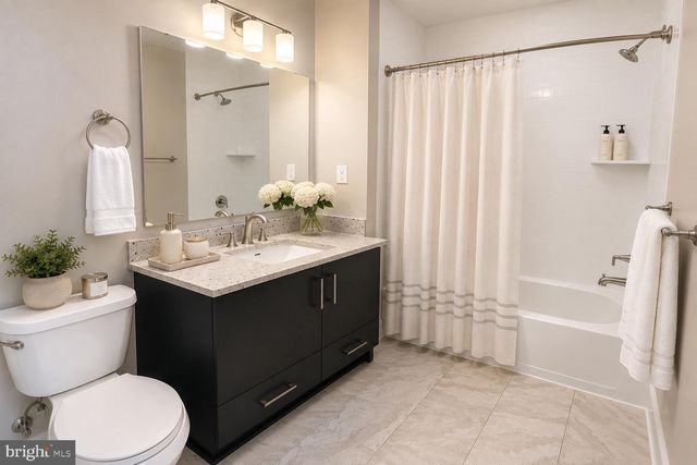 3723 CHEVY CHASE LAKE DR, Chevy Chase, MD 20815