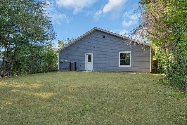 1415 E Jefferson Avenue, Fort Worth, TX 76104