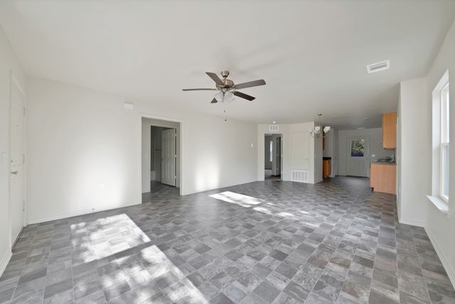 1415 E Jefferson Avenue, Fort Worth, TX 76104