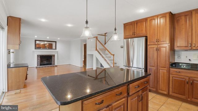 18925 LINDENHOUSE RD, Gaithersburg, MD 20879