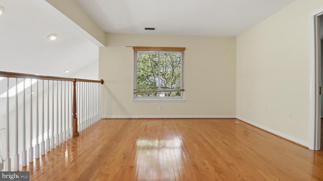 18925 LINDENHOUSE RD, Gaithersburg, MD 20879