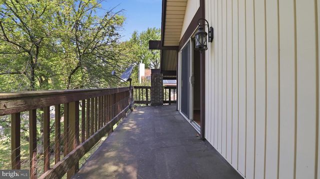 18925 LINDENHOUSE RD, Gaithersburg, MD 20879