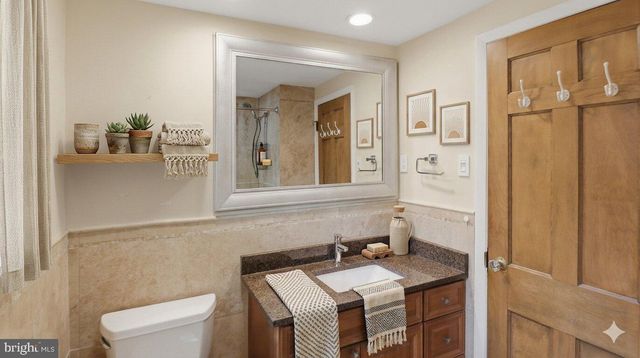 18925 LINDENHOUSE RD, Gaithersburg, MD 20879