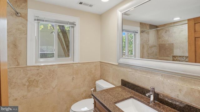 18925 LINDENHOUSE RD, Gaithersburg, MD 20879