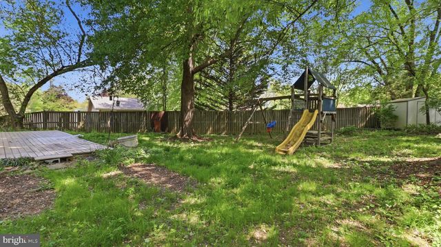 18925 LINDENHOUSE RD, Gaithersburg, MD 20879