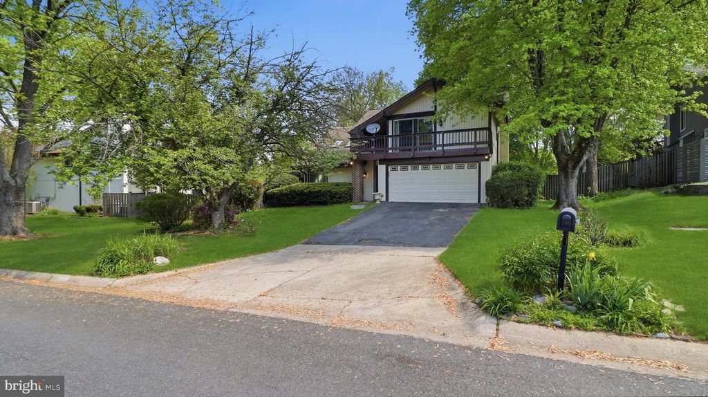 18925 LINDENHOUSE RD, Gaithersburg, MD 20879