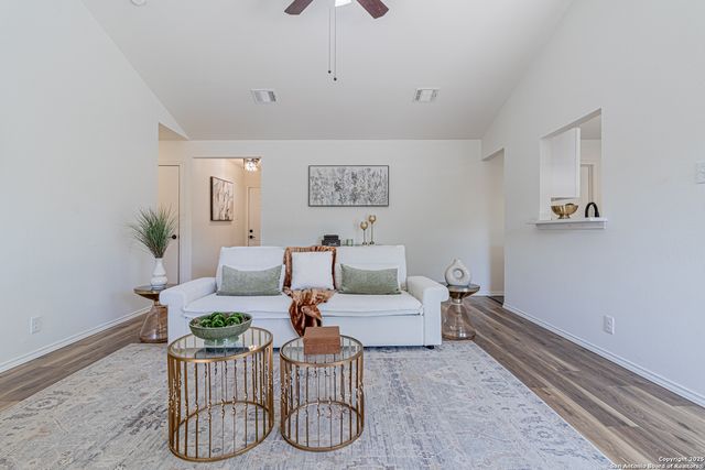 1142 Churing, San Antonio, TX 78245