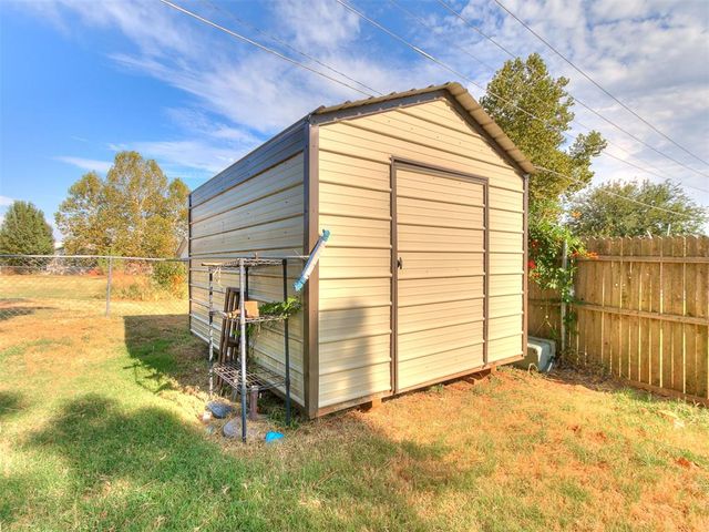 392 Echo Lane, Harrah, OK 73045