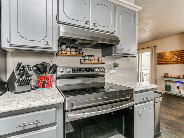 392 Echo Lane, Harrah, OK 73045