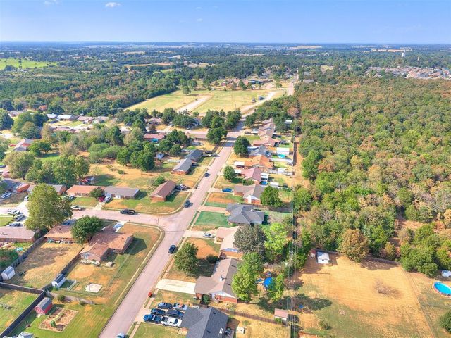 392 Echo Lane, Harrah, OK 73045
