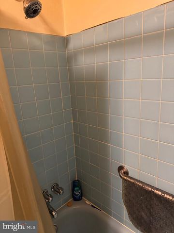 3530 OAKHILL RD, Philadelphia, PA 19154