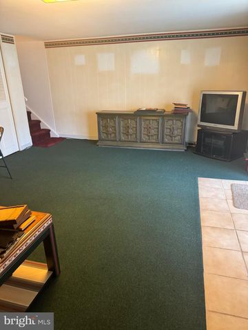 3530 OAKHILL RD, Philadelphia, PA 19154