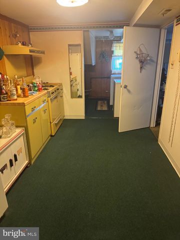 3530 OAKHILL RD, Philadelphia, PA 19154