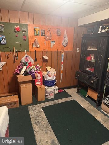 3530 OAKHILL RD, Philadelphia, PA 19154