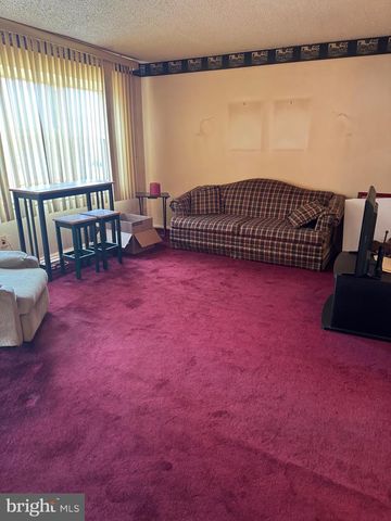 3530 OAKHILL RD, Philadelphia, PA 19154