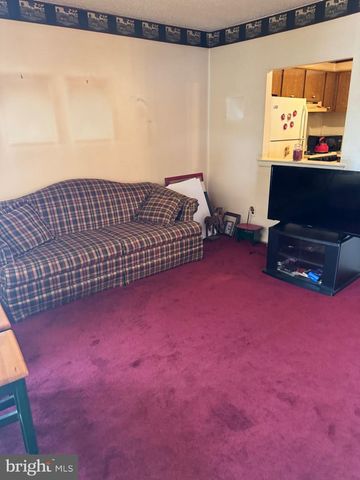 3530 OAKHILL RD, Philadelphia, PA 19154