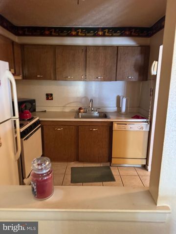 3530 OAKHILL RD, Philadelphia, PA 19154