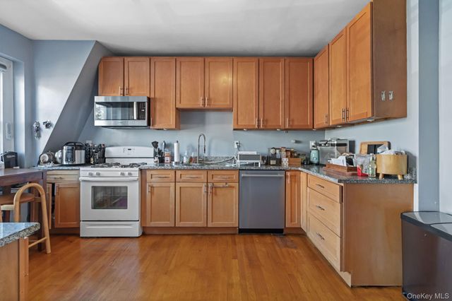 108 Van Guilder Avenue, New Rochelle, NY 10801