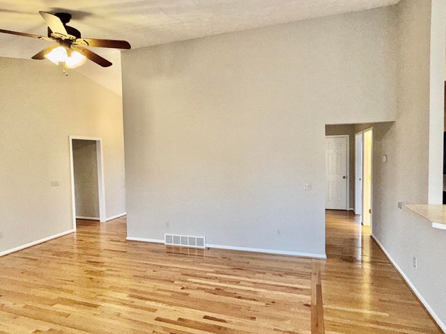 704 Eureka Drive, Versailles, KY 40383