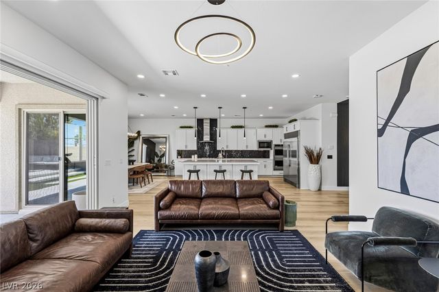 767 Glowing Horizon Street, Henderson, NV 89052