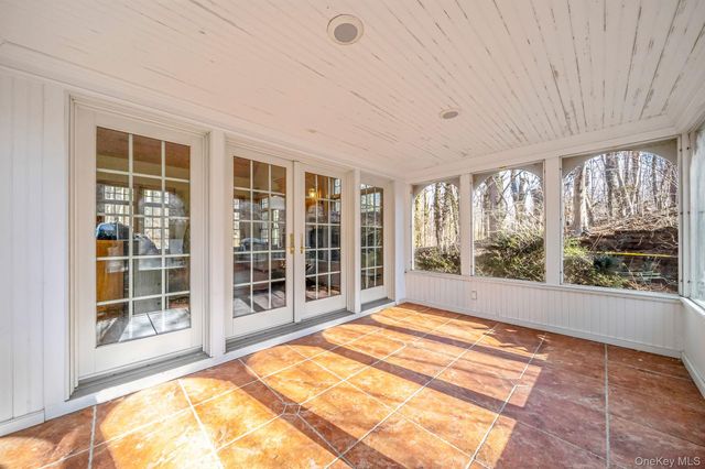 1 Spring Hollow Road, Nissequogue, NY 11780