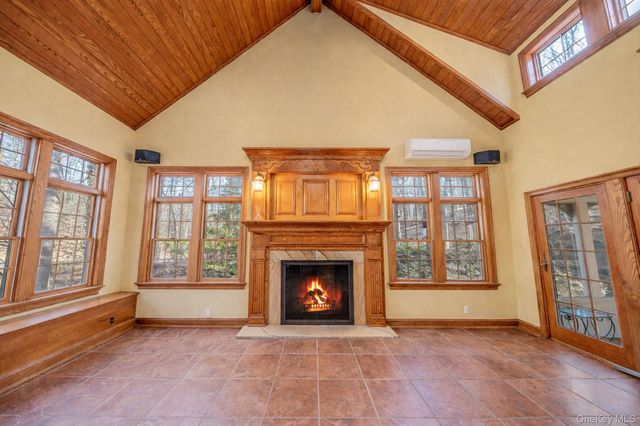 1 Spring Hollow Road, Nissequogue, NY 11780