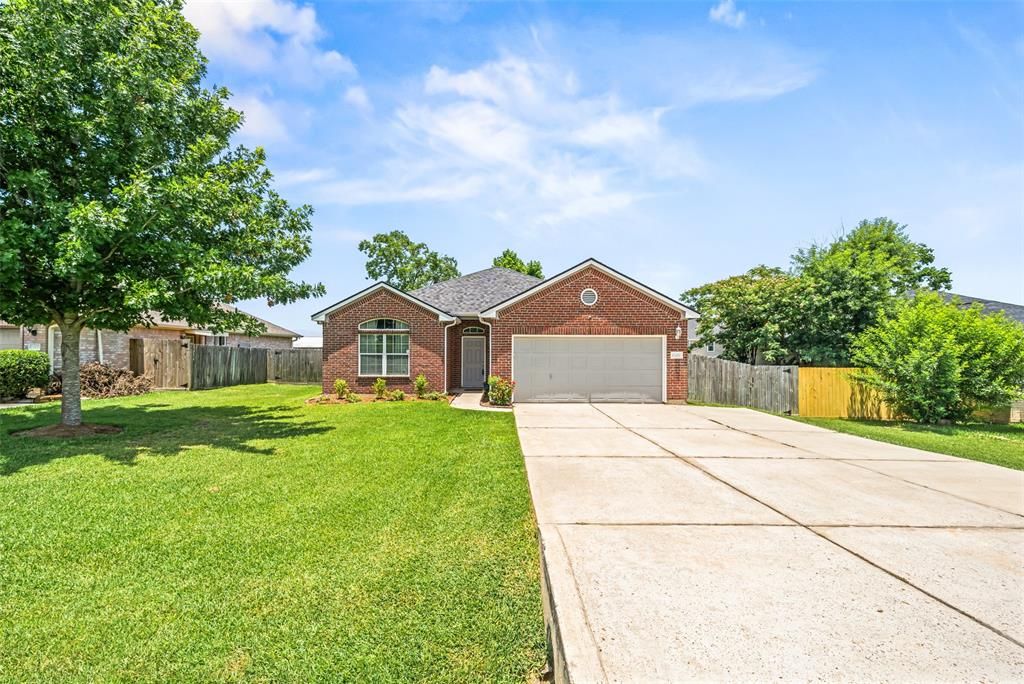 13450 Lake Breeze Lane, Willis, TX 77318