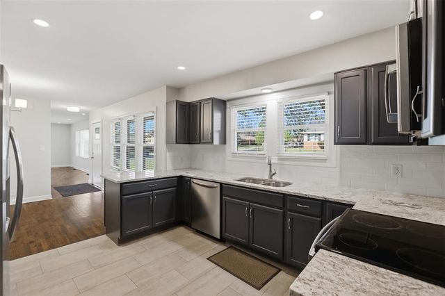 823 S Ridge Drive, Stillwater, OK 74074