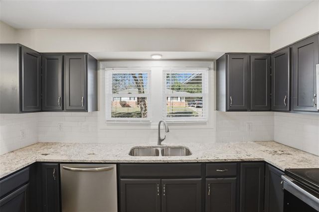 823 S Ridge Drive, Stillwater, OK 74074