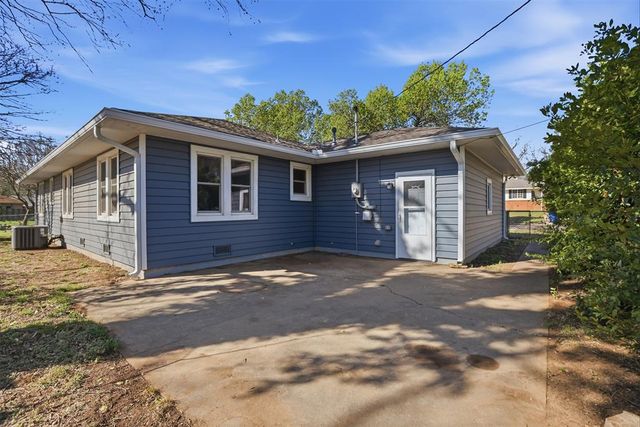 823 S Ridge Drive, Stillwater, OK 74074