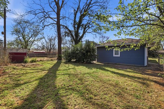 823 S Ridge Drive, Stillwater, OK 74074